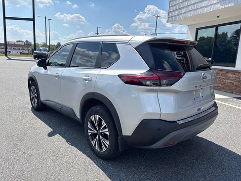Used 2023 Nissan Rogue SV w/ SV Premium B Package FWD image 7