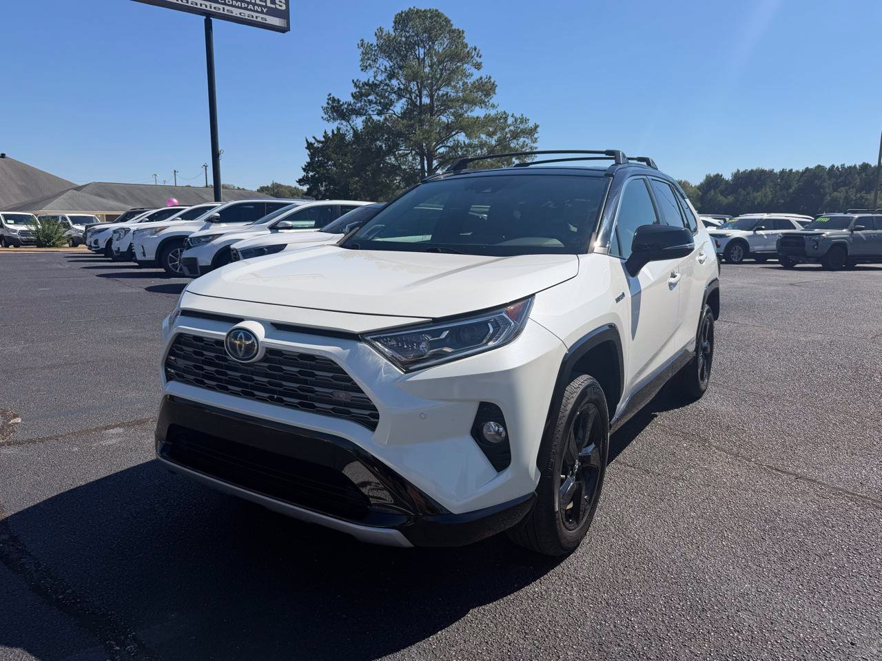 Used 2021 Toyota RAV4 XSE AWD/4WD image 2