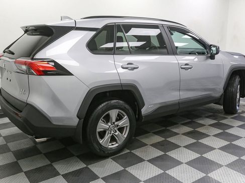 Used 2025 Toyota RAV4 LE AWD/4WD image 8