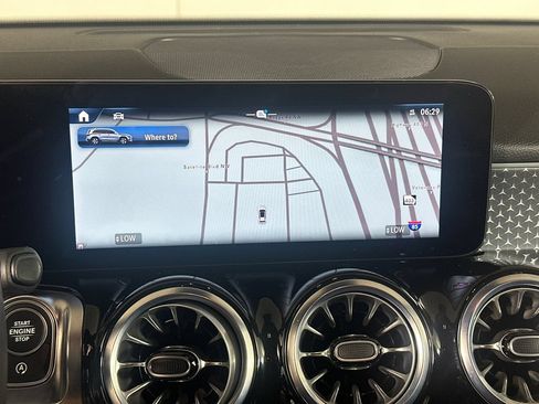 Certified 2025 Mercedes-Benz GLB 250 4MATIC image 31