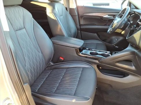 Used 2023 Buick Envision Avenir image 24