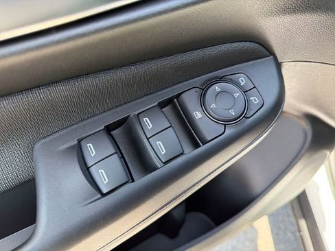 New 2026 Buick Envista Preferred image 17