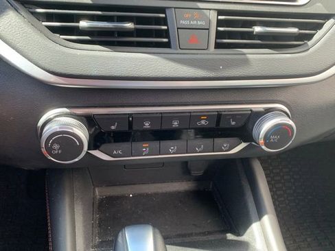 Used 2022 Nissan Altima 2.5 SR w/ Midnight Edition Package FWD image 15