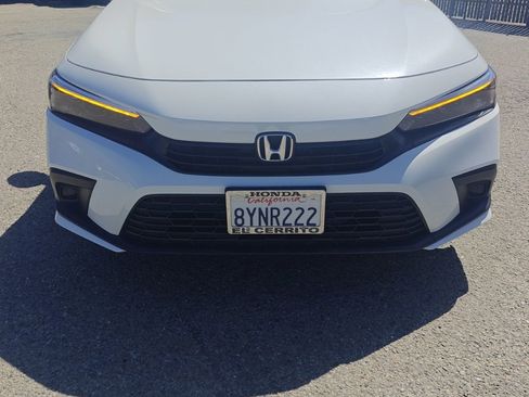 Used 2022 Honda Civic Sport image 2