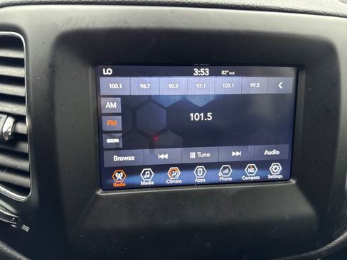 Used 2018 Jeep Compass Latitude w/ Popular Equipment Group AWD/4WD image 25