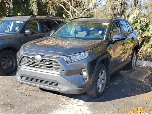 Used 2019 Toyota RAV4 XLE w/ Convenience Package image 3