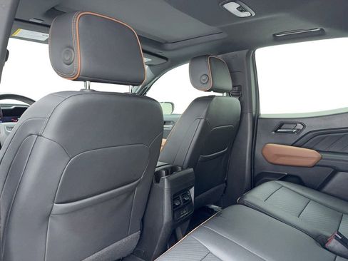 Used 2024 GMC Canyon AT4 w/ AT4 Premium Package image 41