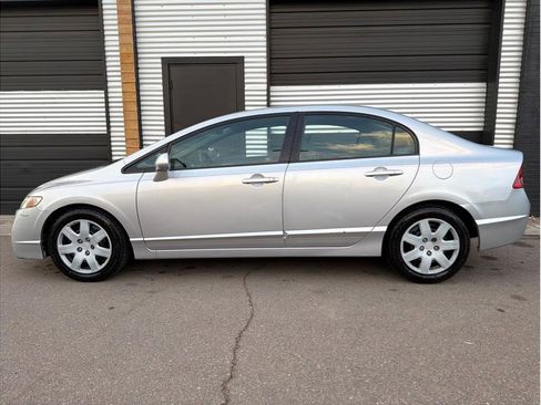 Used 2010 Honda Civic LX image 3