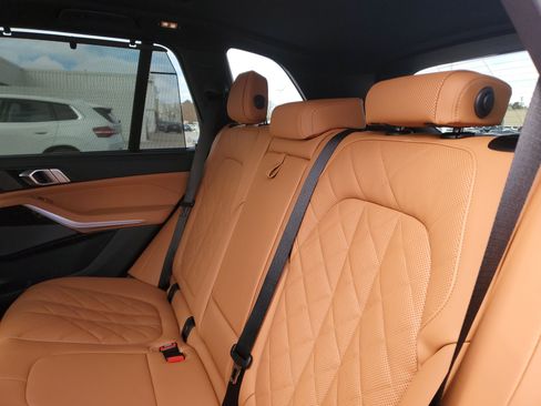 New 2026 BMW X5 xDrive40i w/ Climate Comfort Package image 24