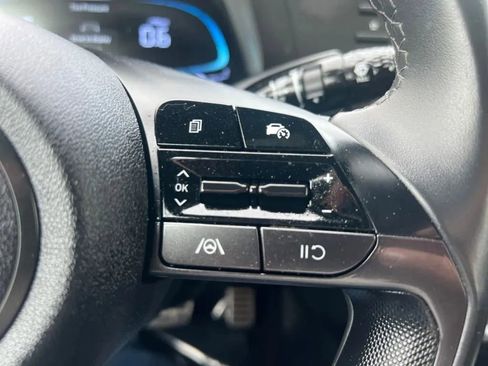 Used 2025 Hyundai Elantra Sport FWD image 34
