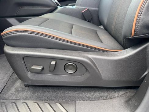 Used 2026 GMC Canyon AT4 AWD/4WD image 15