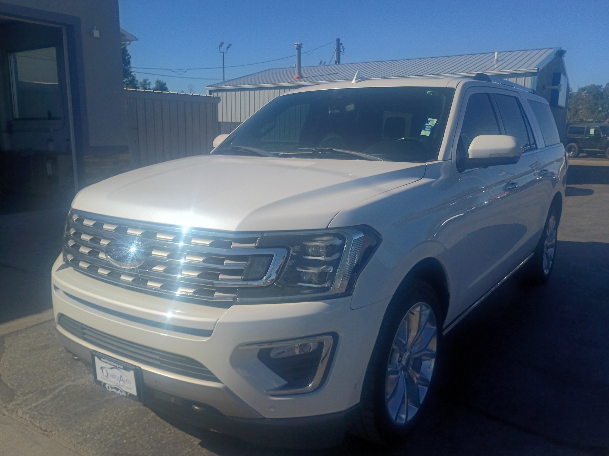 Used 2018 Ford Expedition Max Limited w/ Equipment Group 302A AWD/4WD image 2