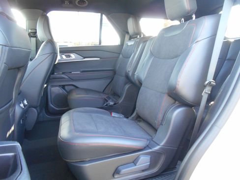 New 2026 Ford Explorer ST image 30