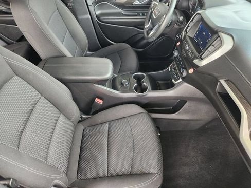 Used 2024 GMC Terrain SLE FWD image 13