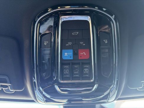 Certified 2023 Jeep Grand Cherokee L Overland w/ Rear Seat Video Group I AWD/4WD image 21