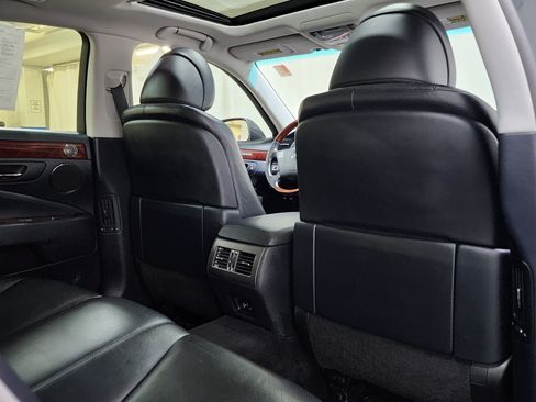 Used 2008 Lexus LS 460 RWD image 19