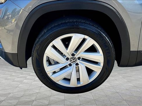 Used 2023 Volkswagen Atlas Cross Sport SE FWD image 31