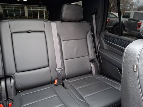Used 2022 GMC Yukon Denali AWD/4WD image 19