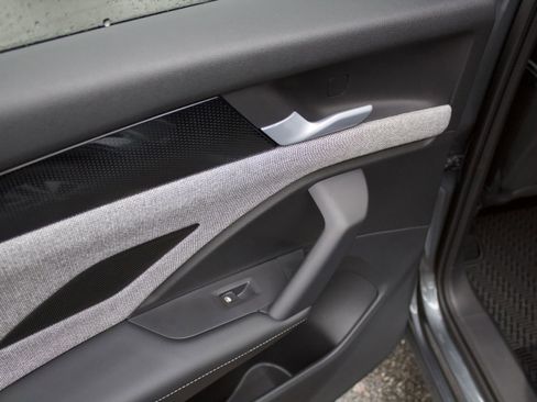 New 2026 Volkswagen Tiguan S image 25