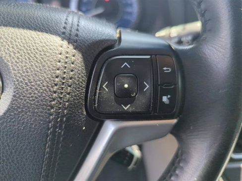Used 2015 Toyota Sienna XLE Premium FWD image 15
