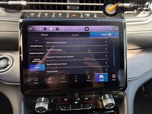 Certified 2022 Jeep Grand Cherokee Overland AWD/4WD image 90
