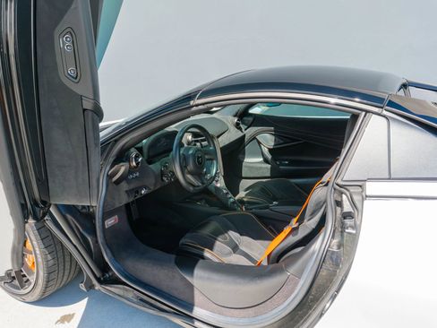 Used 2021 McLaren 720S Spider image 52