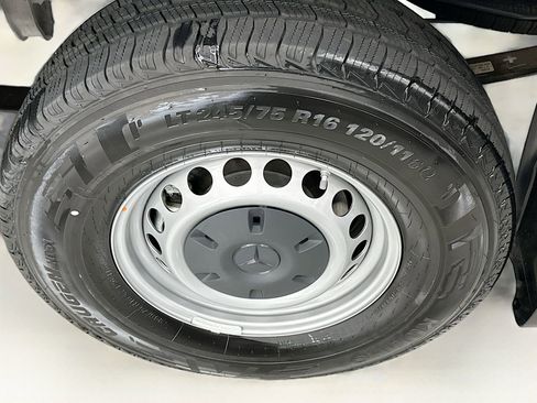 Used 2026 Mercedes-Benz Sprinter 2500 image 29