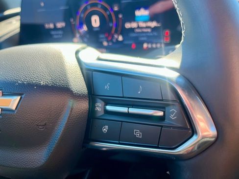 New 2025 Chevrolet Traverse LT w/ Driver Confidence Package FWD image 16