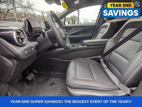 Used 2024 Chevrolet Blazer EV LT image 12