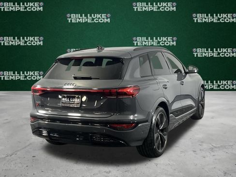 Used 2025 Audi SQ6 e-tron Prestige w/ Black Edition One image 8