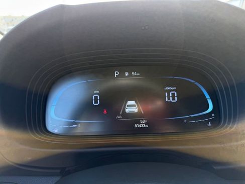 Used 2023 Hyundai Venue SE FWD image 9