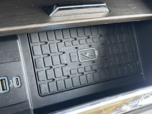 Certified 2024 Ford Expedition Limited image 30