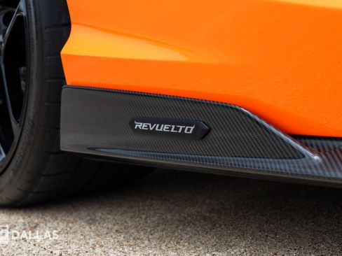 Used 2024 Lamborghini Revuelto AWD/4WD image 23