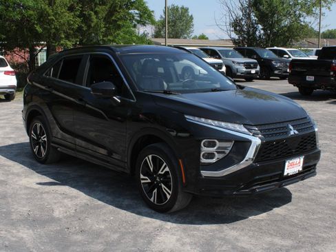Used 2025 Mitsubishi Eclipse Cross SEL AWD/4WD image 3