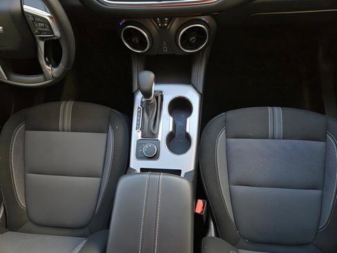 Used 2025 Chevrolet Blazer LT image 16