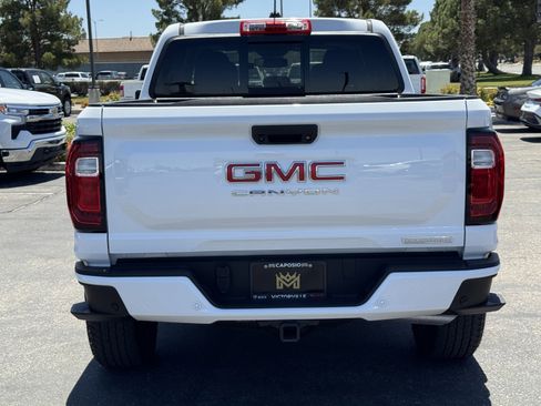 Used 2023 GMC Canyon Elevation w/ Elevation Premium Package AWD/4WD image 5