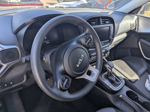 Certified 2025 Kia Soul S image 9