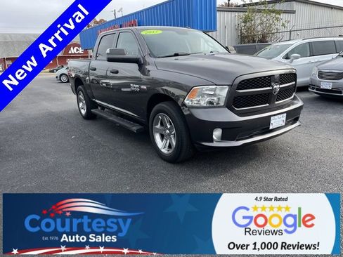 Used 2017 RAM 1500 Express image 1