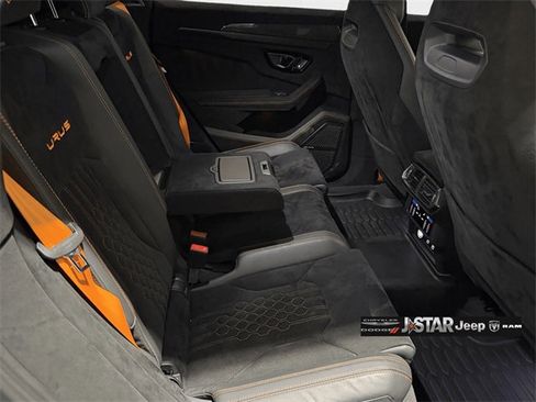 Used 2023 Lamborghini Urus Performante image 6