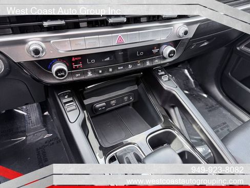 Used 2025 Kia Telluride S AWD/4WD image 18