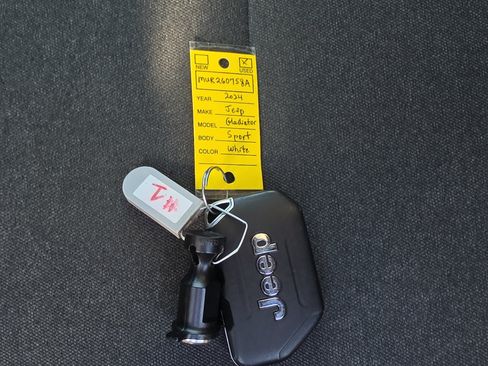 Used 2024 Jeep Gladiator Sport AWD/4WD image 36