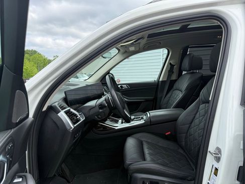 Used 2024 BMW X7 xDrive40i AWD/4WD image 35