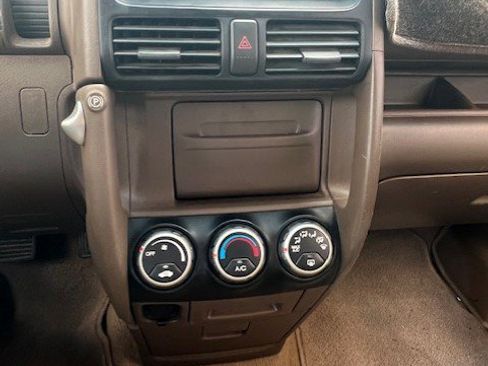 Used 2004 Honda CR-V EX image 10