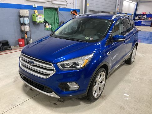 Used 2019 Ford Escape Titanium image 3