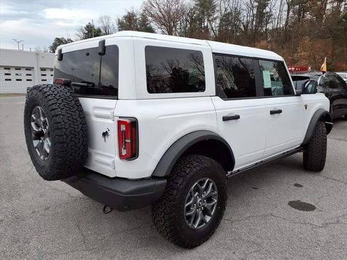 New 2025 Ford Bronco Badlands image 5