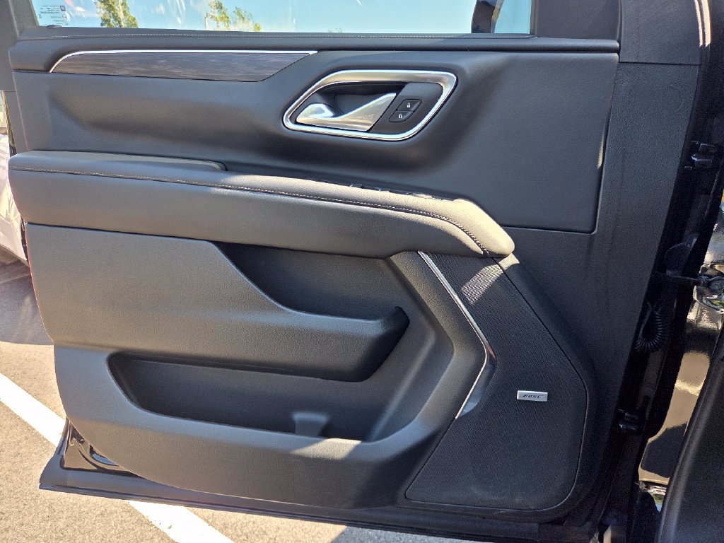 Used 2024 Chevrolet Tahoe Z71 w/ Luxury Package AWD/4WD image 26