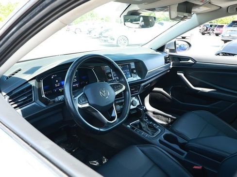 Used 2022 Volkswagen Jetta SE FWD image 26