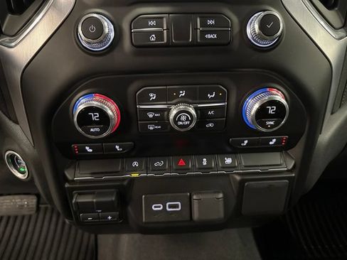 Used 2021 GMC Sierra 1500 SLE AWD/4WD image 17