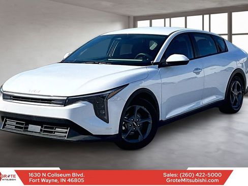 Used 2026 Kia K4 FWD image 1