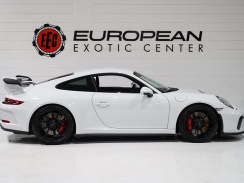 Used 2018 Porsche 911 GT3 RWD image 6